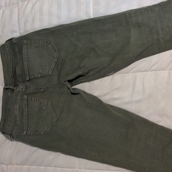 Olive Green Bullhead Skinny Jeans with ankle zipper.  Size 3 ankle - Picture 3 of 16